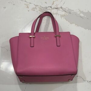 Kate Spade Pink Satchel. Medium size. Perfect for everyday. Bright Pink!